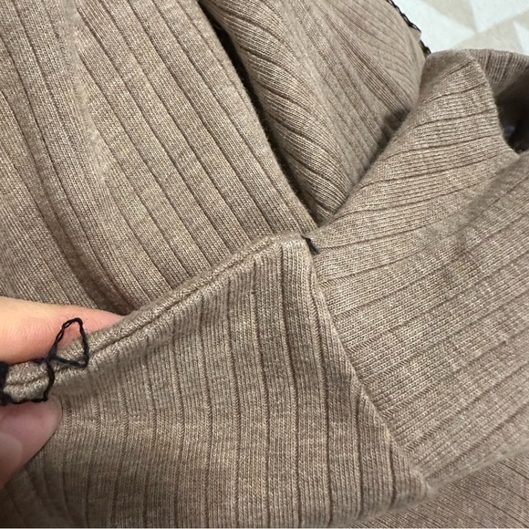 J crew heather caramel Premium rib turtleneck with whipstitch trim - Picture 3 of 3
